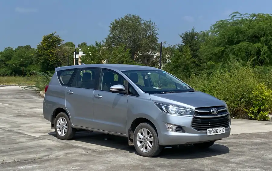 Toyota Innova Crysta thumbnail 2